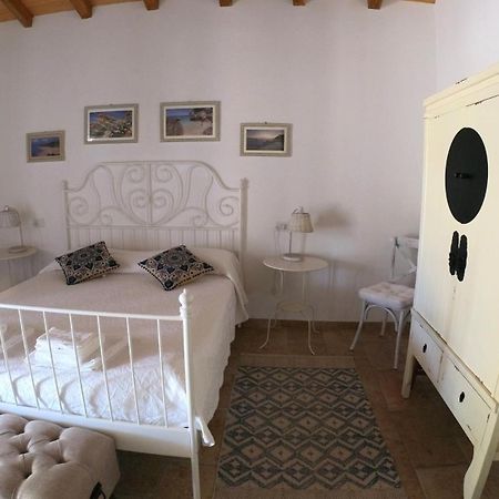 Monti Russu Natural Guest House Aglientu Exterior foto